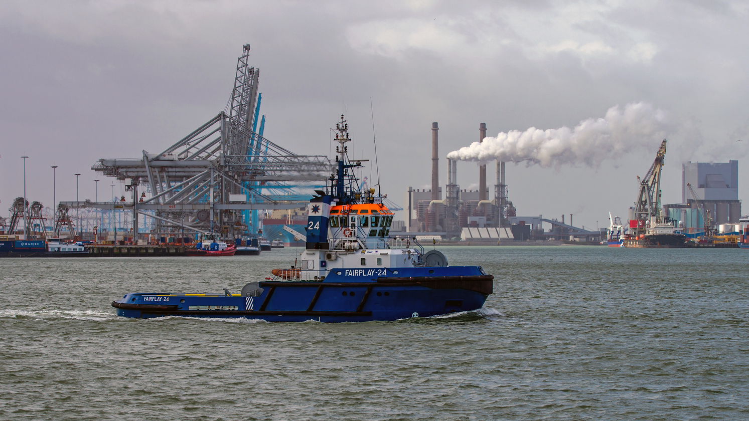 Onderzoek naar watervragen bedrijven Rotterdamse haven gelanceerd